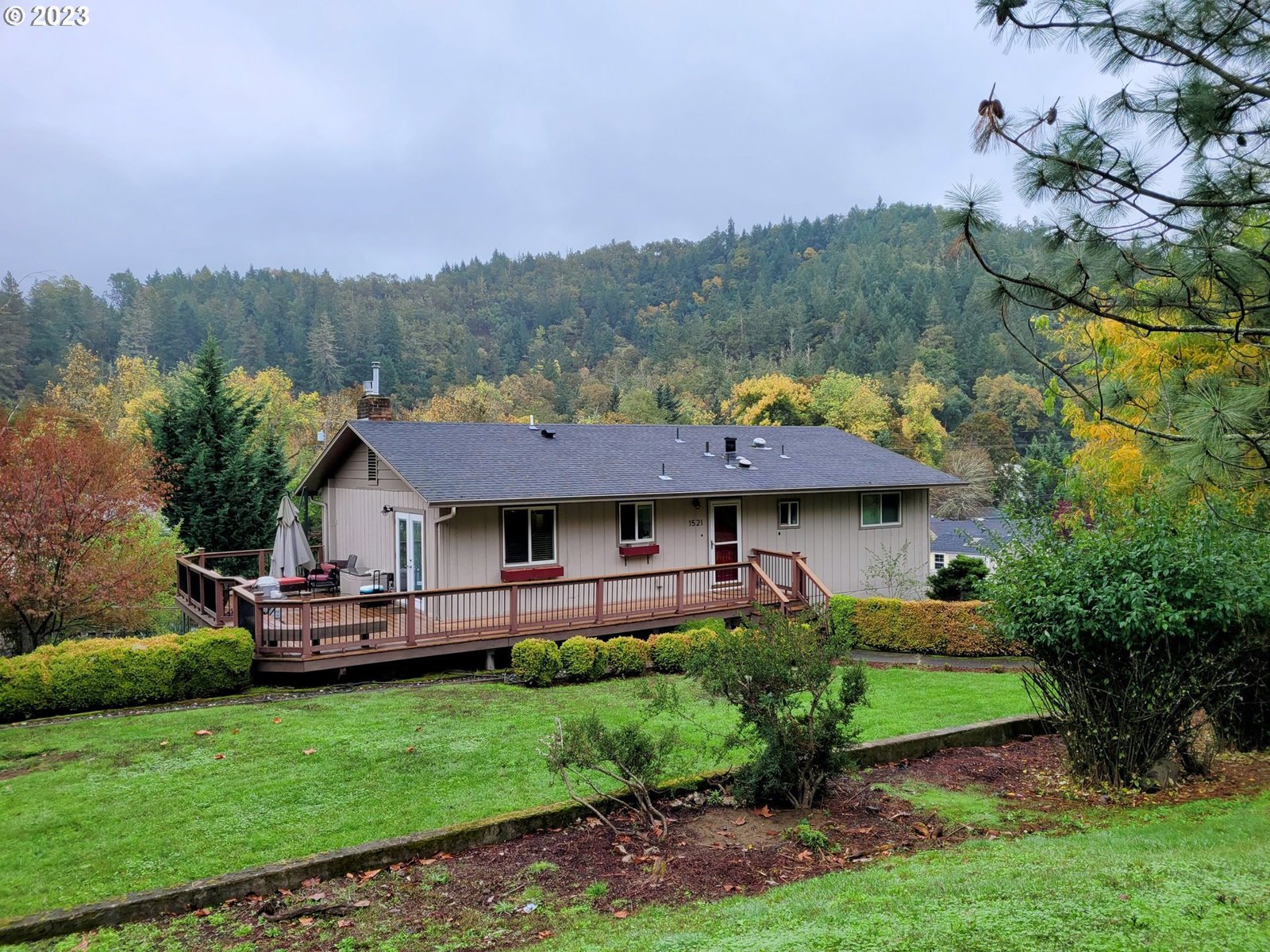 1521 NE RIDGE AVE, Roseburg, 97470