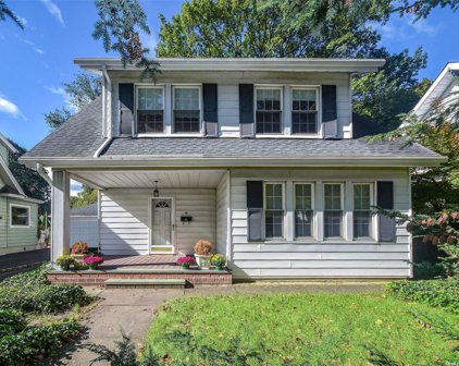 48 Mackey Avenue, Port Washington