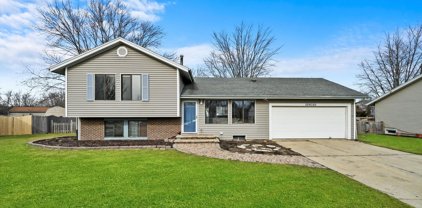 30 W280 Small Tree Court, Warrenville