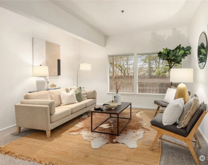 3520 Lake Washington Boulevard SE Unit #G1, Bellevue