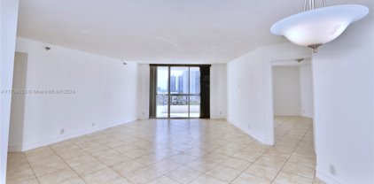 3500 Mystic Pointe Dr Unit #1207, Aventura