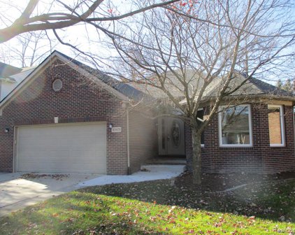 40875 OLIVET, Sterling Heights