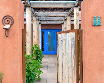 42 Alondra Road, Santa Fe