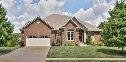 688 Ashbourne Dr, Shelbyville