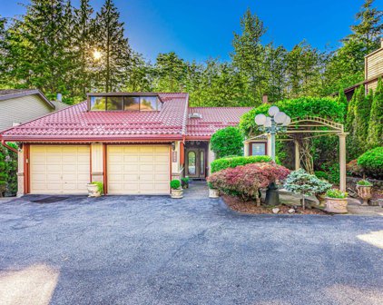 5841 Grousewoods Crescent, North Vancouver