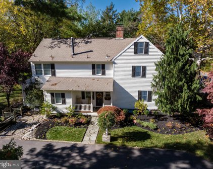 764 Riverton Rd, Moorestown