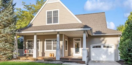 17 Pond Path, New Buffalo