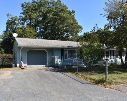 15 Rainbow Circle, Middleboro