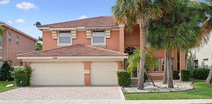 2296 Ridgewood Cir, Royal Palm Beach