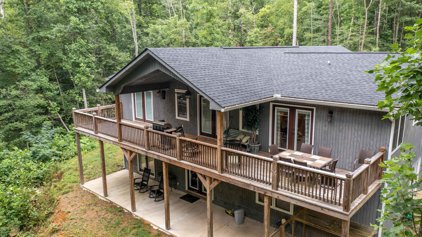 186 Mystic View, Clayton
