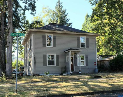 1795 Cottage St, Salem