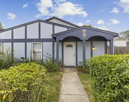 17 Fernwood Drive Unit #R, Bolingbrook