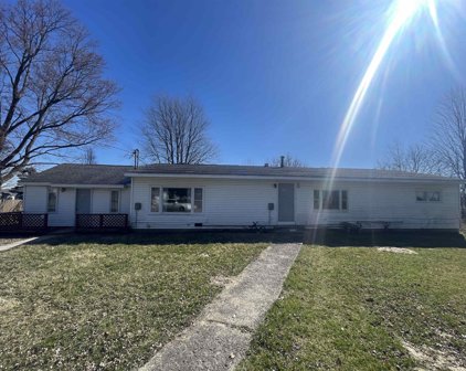 130 E Walnut Street Unit A,B, Sweetser