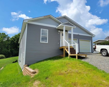 704 Pendleton Street, Radford