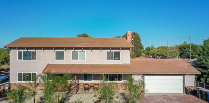 2040 Cumming Rd, Brentwood