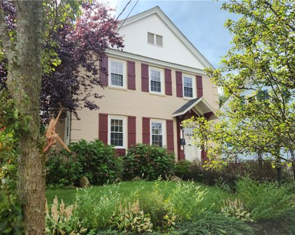 45 Marbury Avenue, Pawtucket