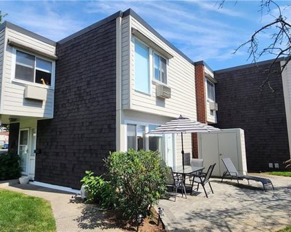 100 West Walk Unit 100, West Haven
