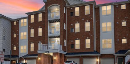 9713 Handerson Pl Unit #UNIT 206, Manassas Park