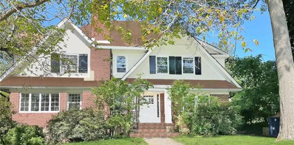 140 Broadview Avenue, New Rochelle