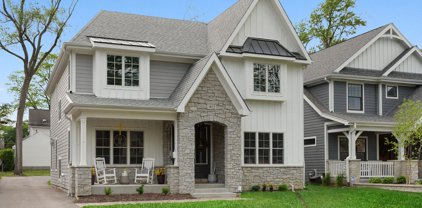 912 N Mitchell Avenue, Arlington Heights