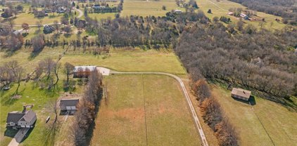 4349 W 188th Street, Stilwell