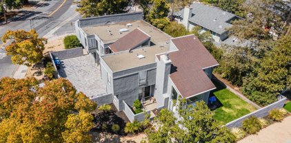 1 Doris CT, Redwood City