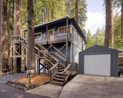 16775 Center Way, Guerneville