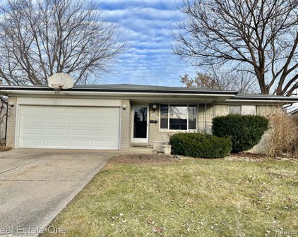 33836 Kennedy, Sterling Heights