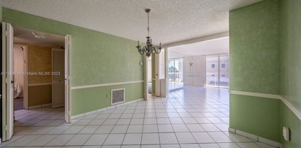 3600 Collins Ave Unit #303, Miami Beach