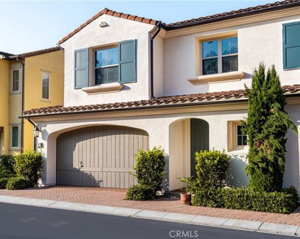 32 Maple Leaf, Irvine
