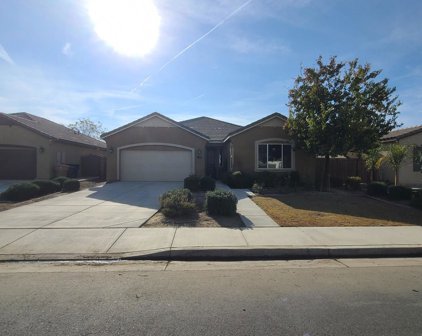 9913 Dutchman Peak, Bakersfield