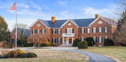 1701 Bentivar Dr, Charlottesville