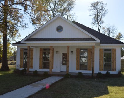 208 Home Street, Marked Tree