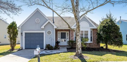 716 Cascade Dr N, Mount Laurel