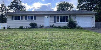 114 Shady Brook Lane, Springfield