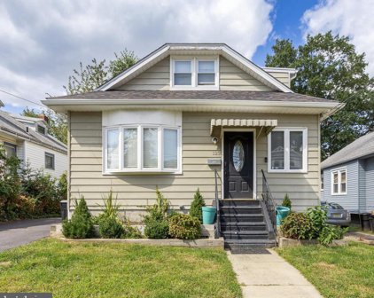 123 E Holly Ave, Oaklyn