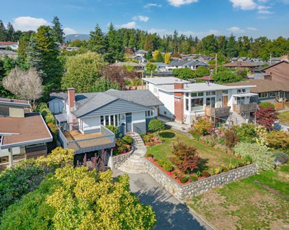 1168 Adderley Street, North Vancouver