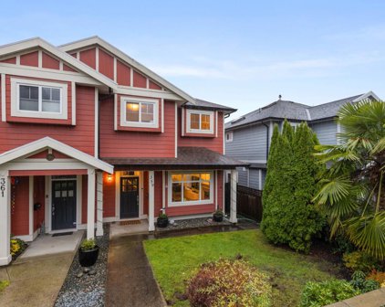 359 E 6th Street, North Vancouver