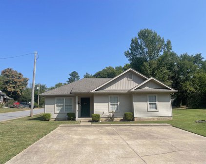 702 Schley, Benton