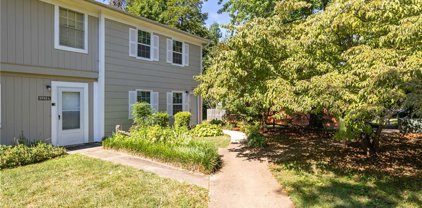 5733 M Bramblegate Road, Greensboro