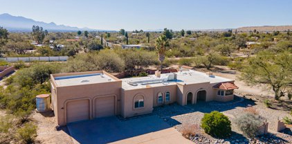 801 W Calle De Julio, Green Valley