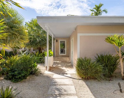 6010 Pine Tree Dr, Miami Beach