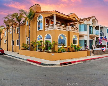 1801 W Bay Avenue, Newport Beach