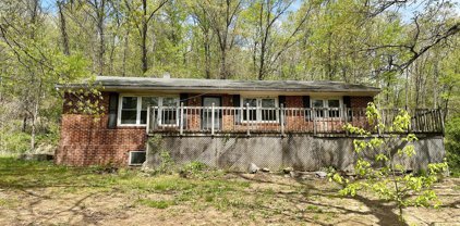 717 Coal Mine Rd, Strasburg