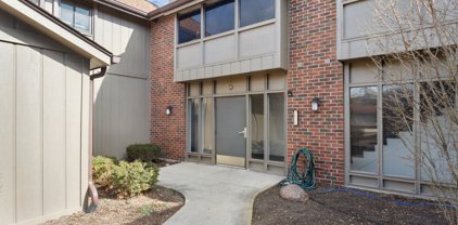 2S621 Enrico Fermi Court Unit #E, Warrenville