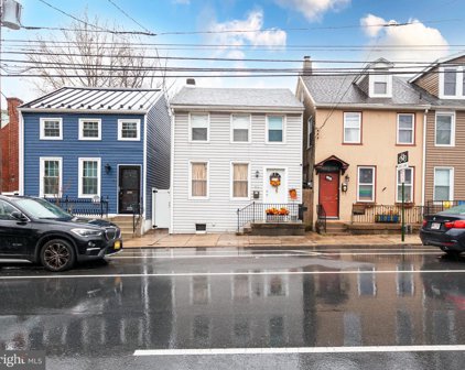 324 W Walnut St, Lancaster