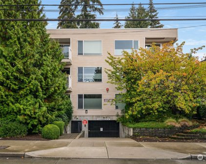 10744 Greenwood Avenue N Unit #101, Seattle