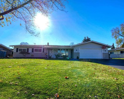 8364 Carriage Hill, Shelby Twp