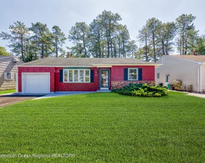 52 Auburn Road, Toms River