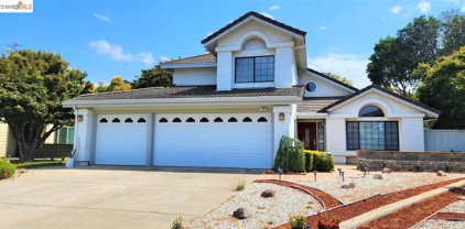 160 Lapis Ct, Hercules